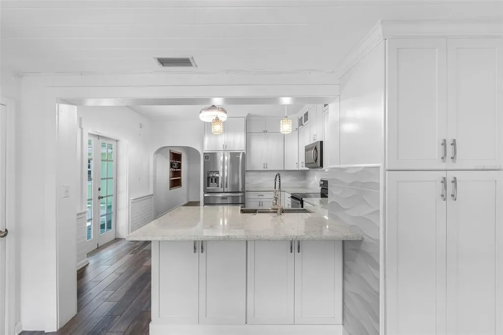 641 Wilkie Street Dunedin FL 34698