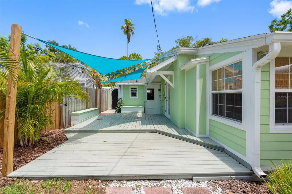 641 Wilkie Street Dunedin FL 34698