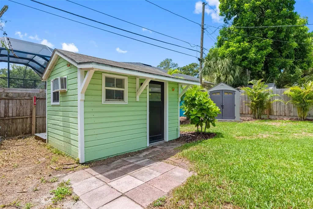 641 Wilkie Street Dunedin FL 34698
