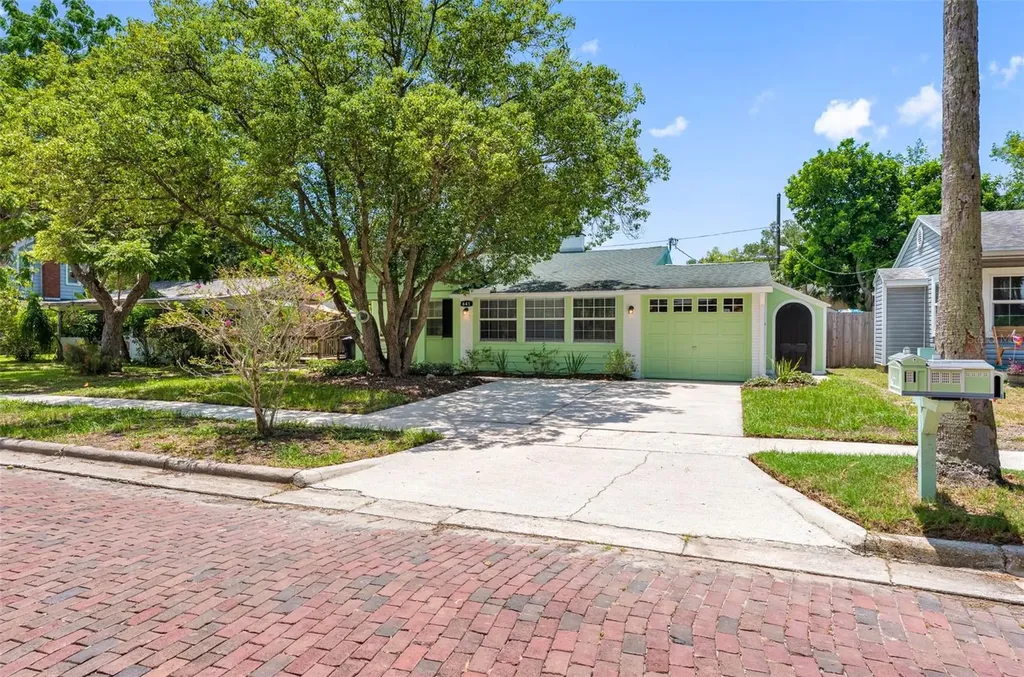 641 Wilkie Street Dunedin FL 34698