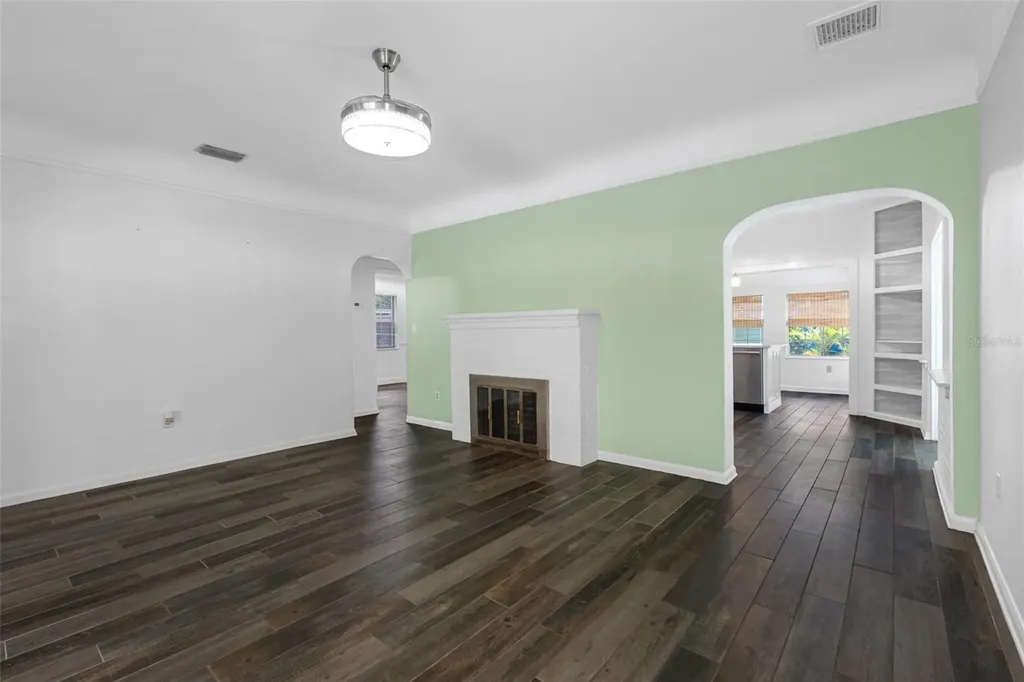641 Wilkie Street Dunedin FL 34698