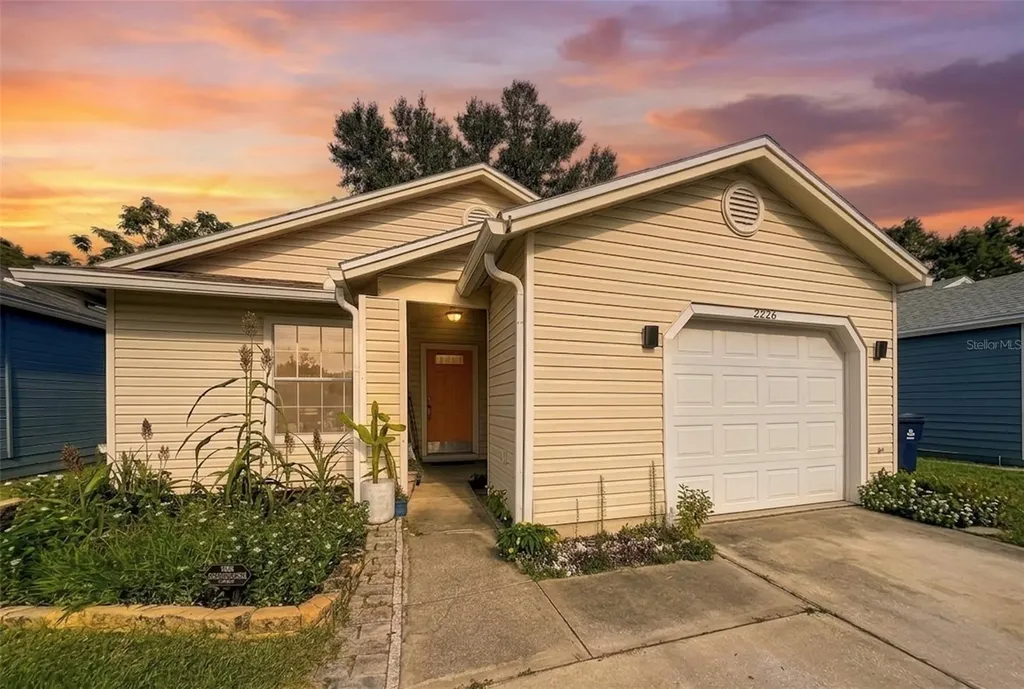 2226 Faxton Court Orlando FL 32812