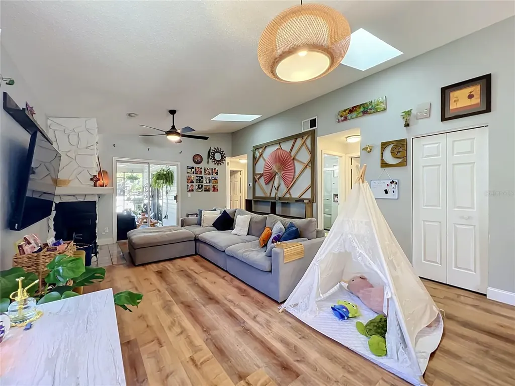 2226 Faxton Court Orlando FL 32812