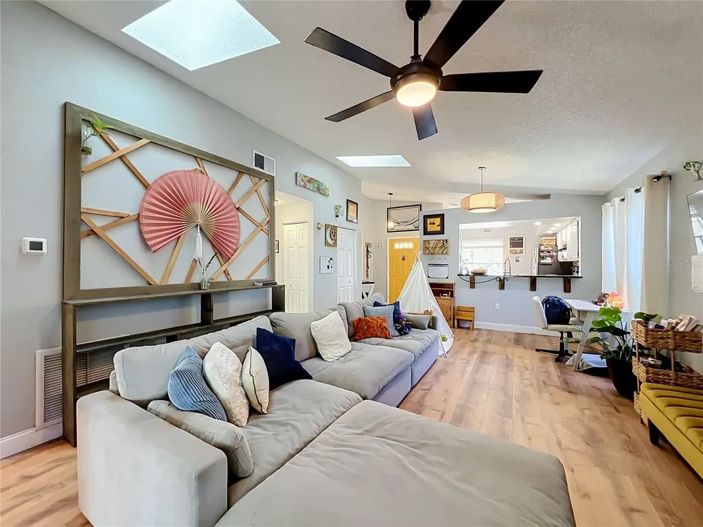 2226 Faxton Court Orlando FL 32812