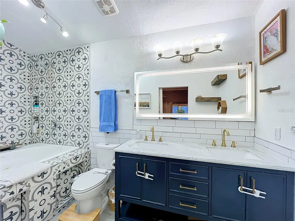 2226 Faxton Court Orlando FL 32812