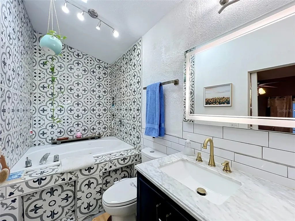 2226 Faxton Court Orlando FL 32812