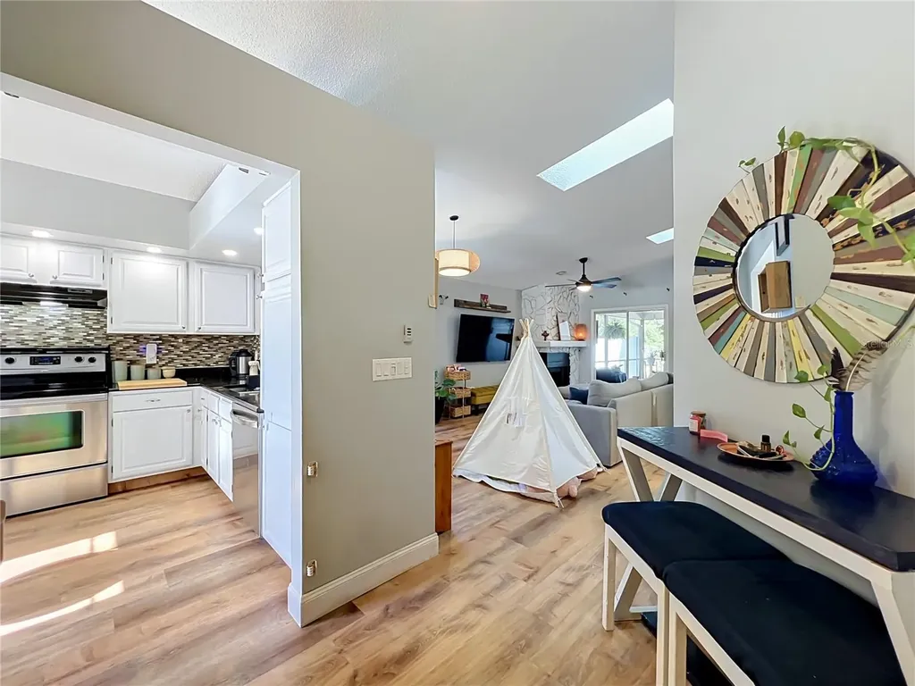2226 Faxton Court Orlando FL 32812