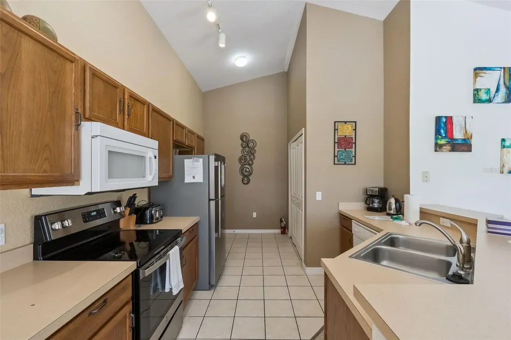 621 Reserve Drive Davenport FL 33896
