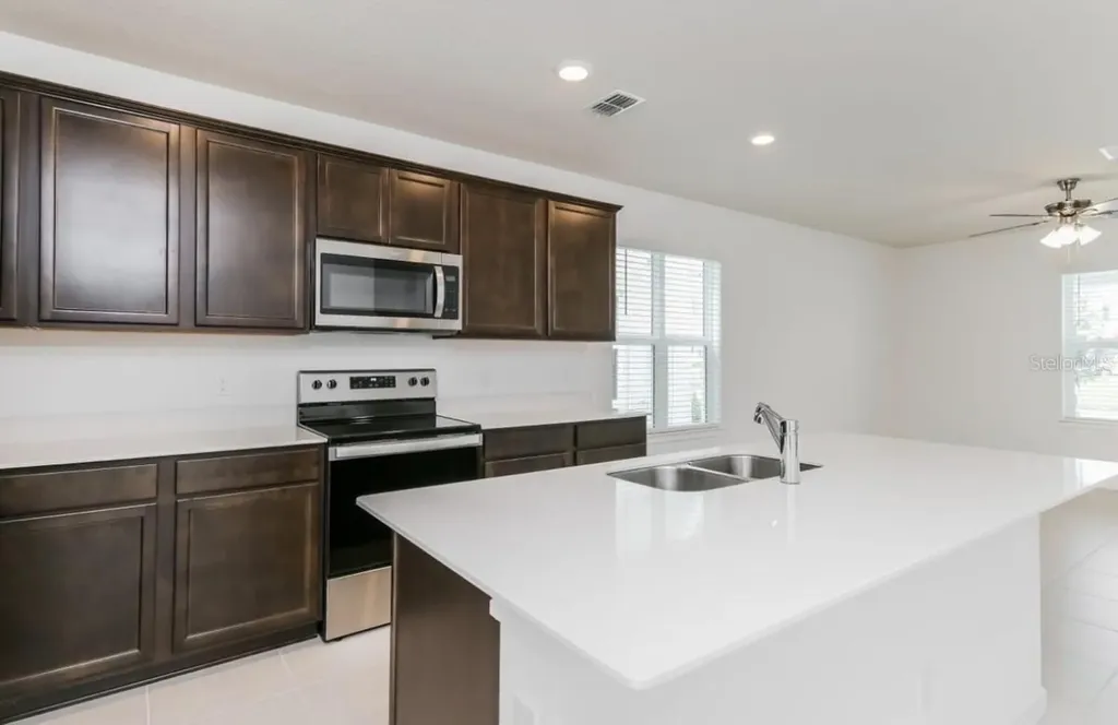 1927 Tohoqua Boulevard Kissimmee FL 34744