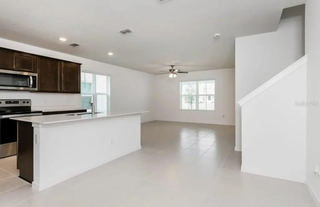 1927 Tohoqua Boulevard Kissimmee FL 34744
