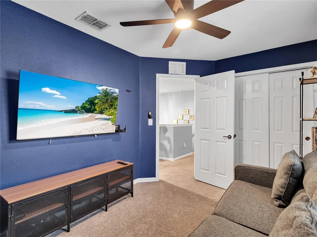 5019 Blue Latan Lane Tampa FL 33610