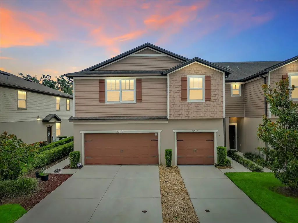 5019 Blue Latan Lane Tampa FL 33610