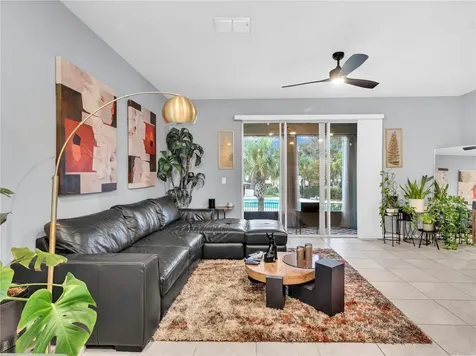 5019 Blue Latan Lane Tampa FL 33610
