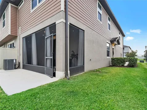 5019 Blue Latan Lane Tampa FL 33610