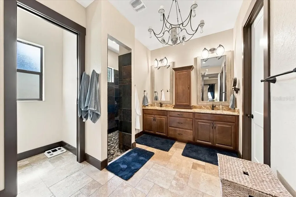 408 Hawk Talon Drive Lithia FL 33547