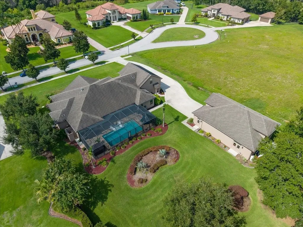 408 Hawk Talon Drive Lithia FL 33547