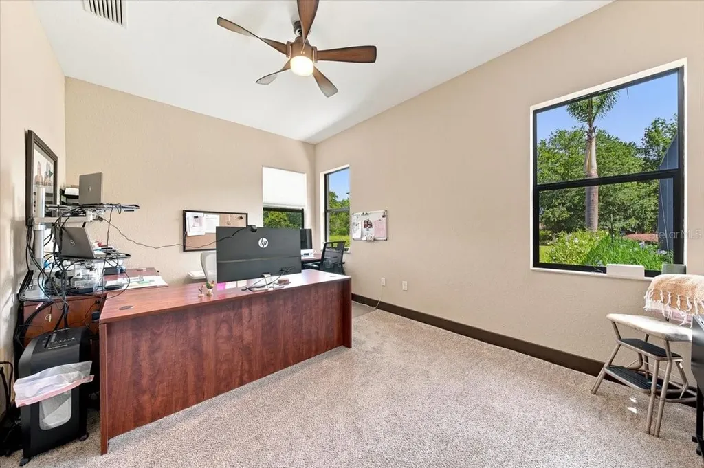 408 Hawk Talon Drive Lithia FL 33547