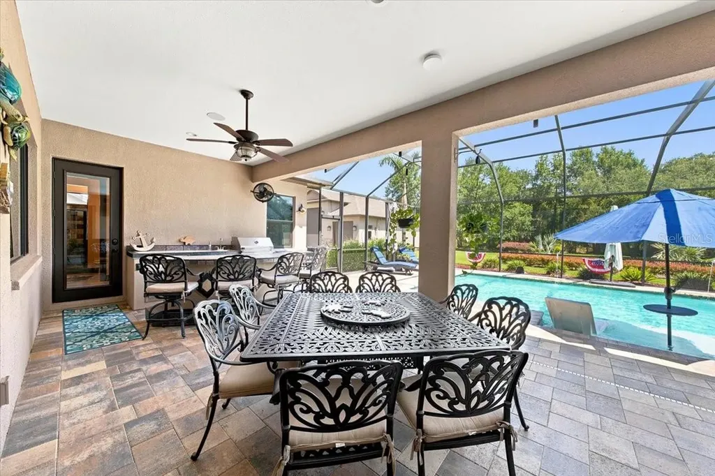 408 Hawk Talon Drive Lithia FL 33547