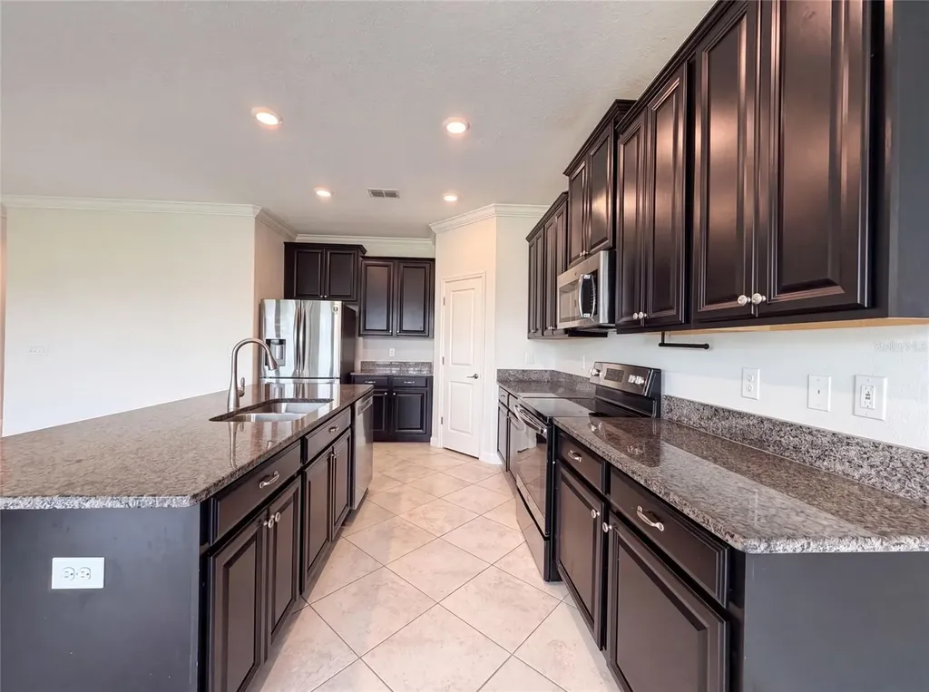 9709 Ivory Drive Ruskin FL 33573