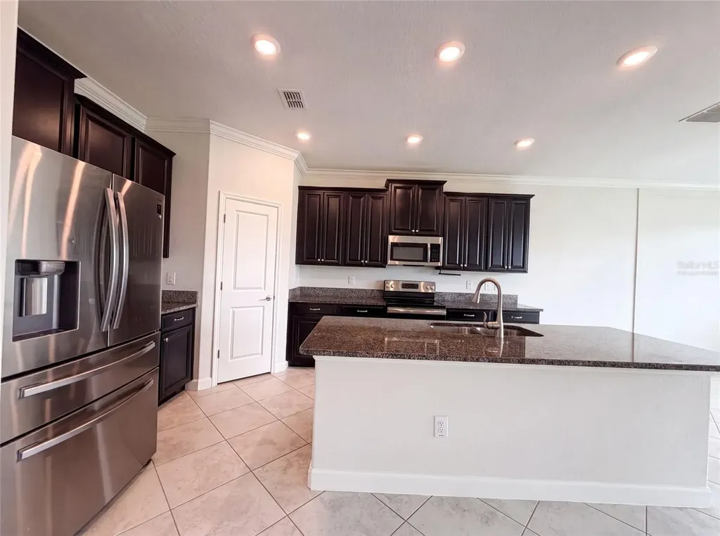 9709 Ivory Drive Ruskin FL 33573