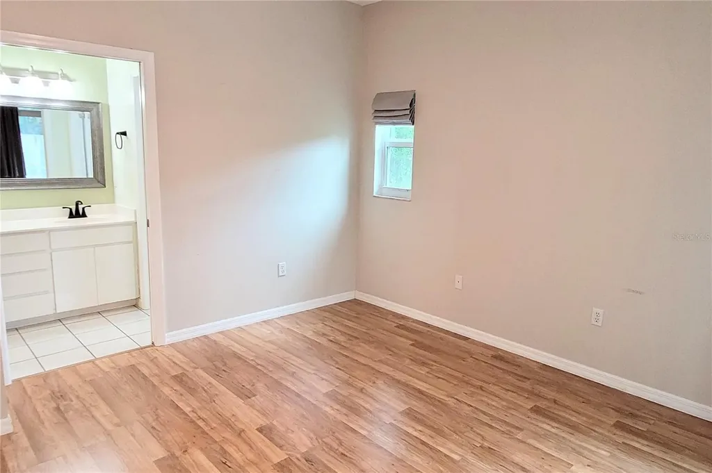 2354 Tami Sola Street Sarasota FL 34237