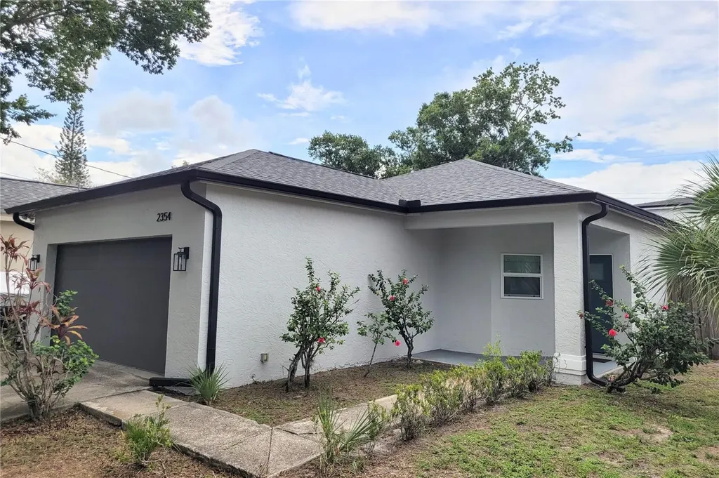 2354 Tami Sola Street Sarasota FL 34237
