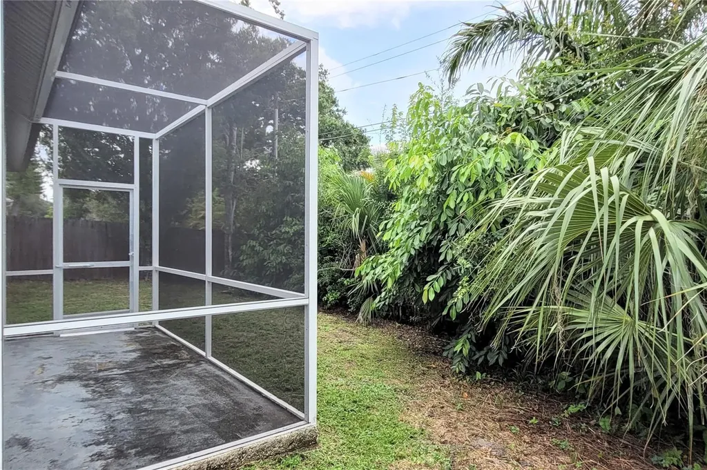 2354 Tami Sola Street Sarasota FL 34237