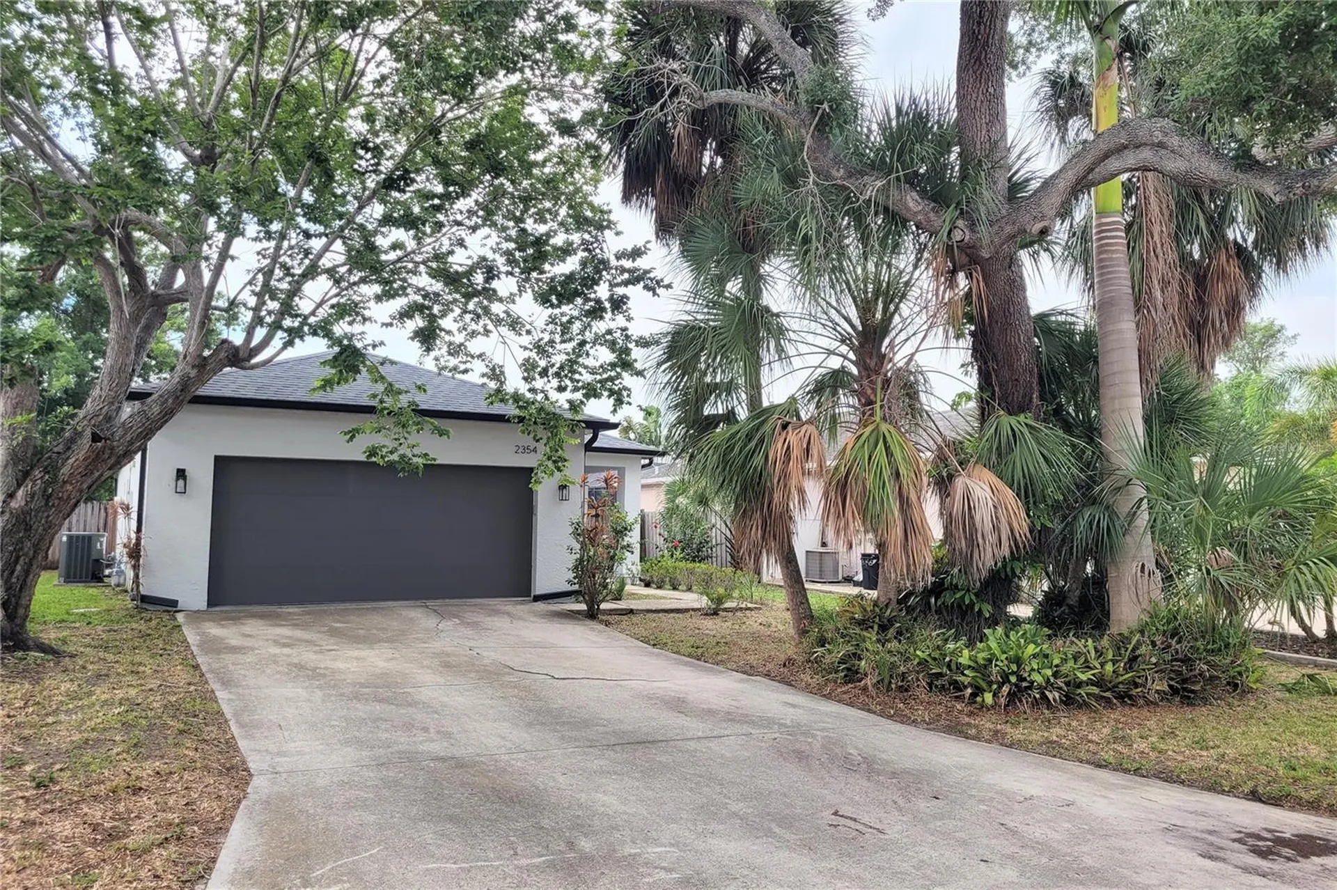 2354 Tami Sola Street Sarasota FL 34237