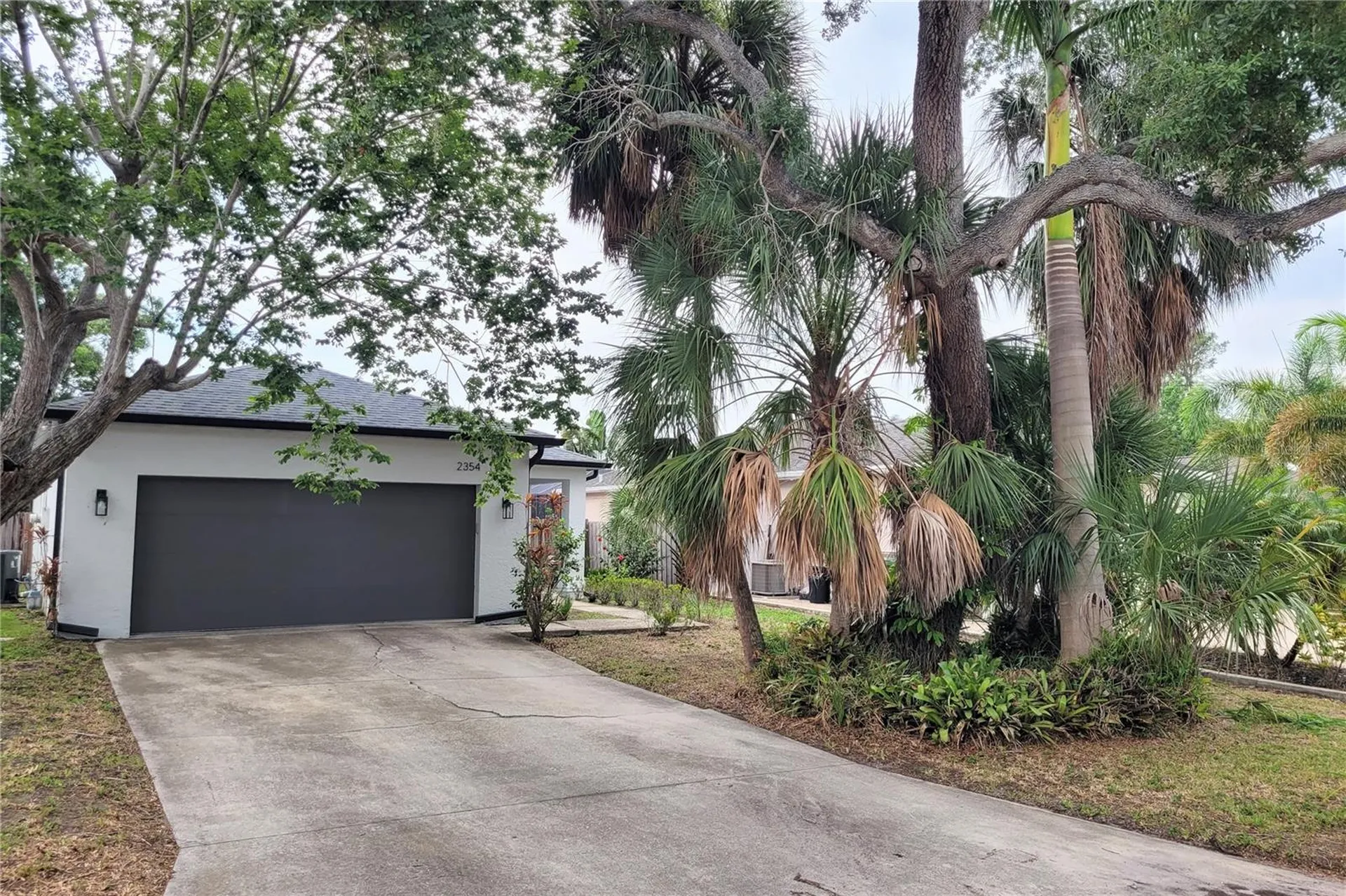2354 Tami Sola Street Sarasota FL 34237