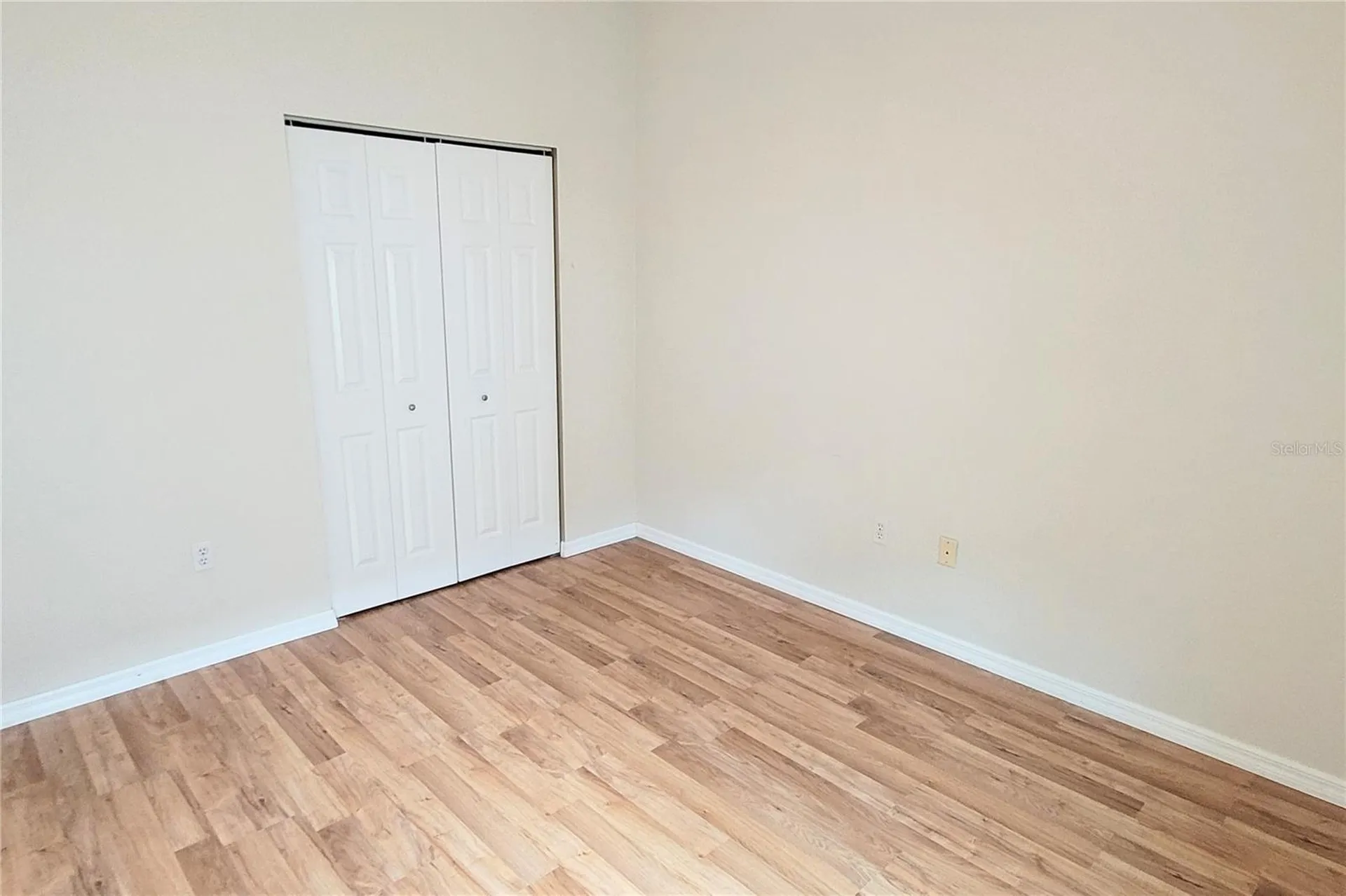 2354 Tami Sola Street Sarasota FL 34237