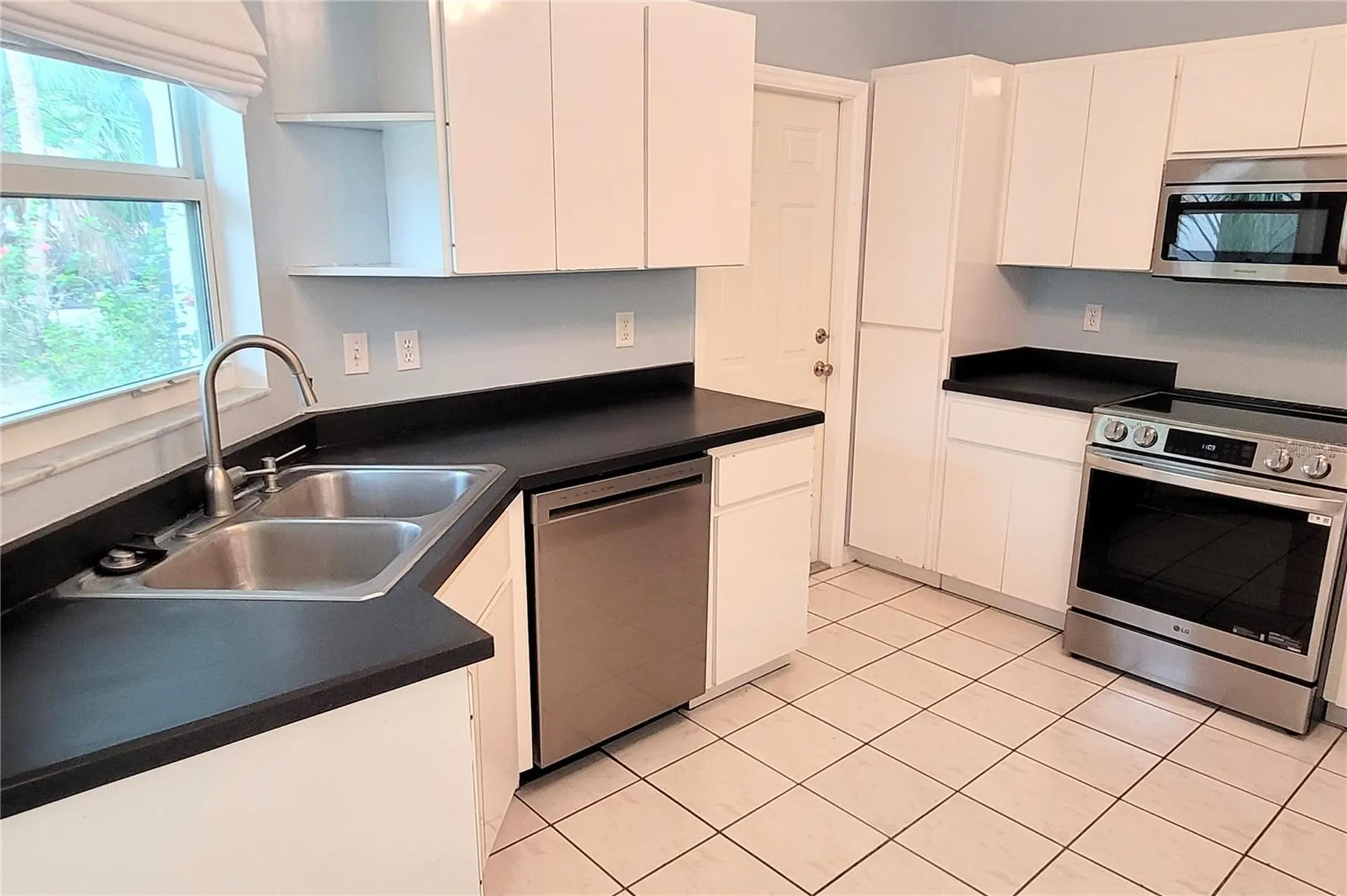 2354 Tami Sola Street Sarasota FL 34237