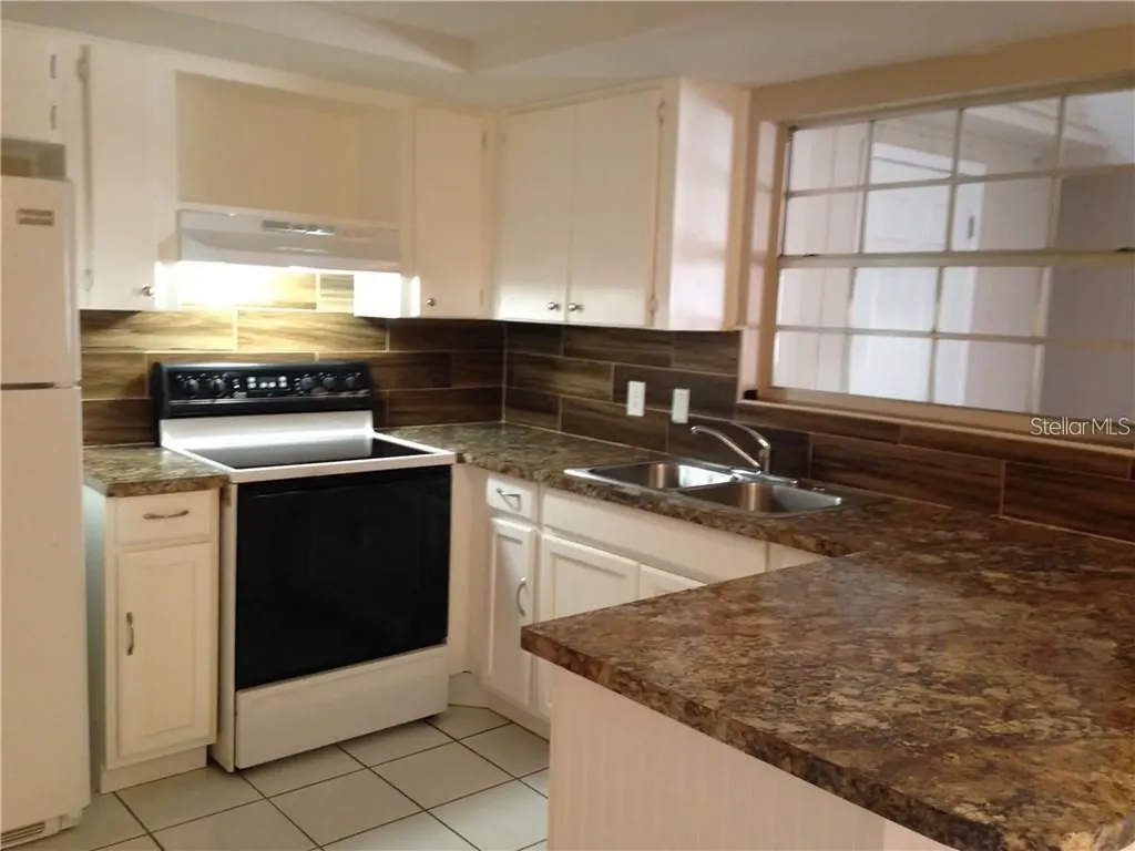 7640 Desoto Court Tampa FL 33615