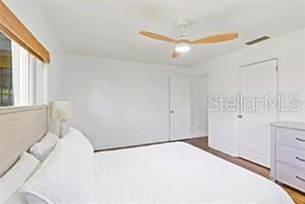144 30th Avenue N St Petersburg FL 33704