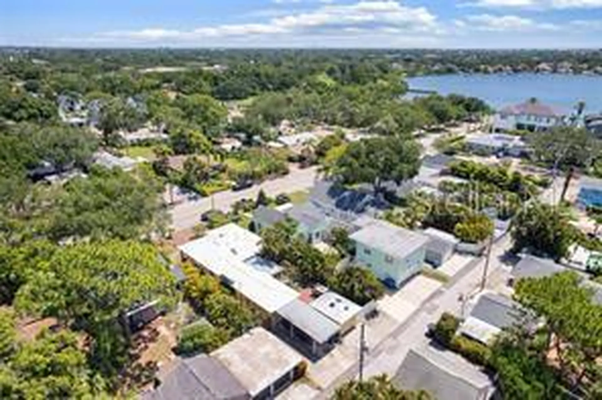 144 30th Avenue N St Petersburg FL 33704