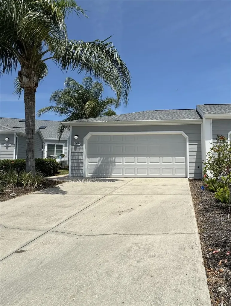 1005 Pelican Court Bradenton FL 34209