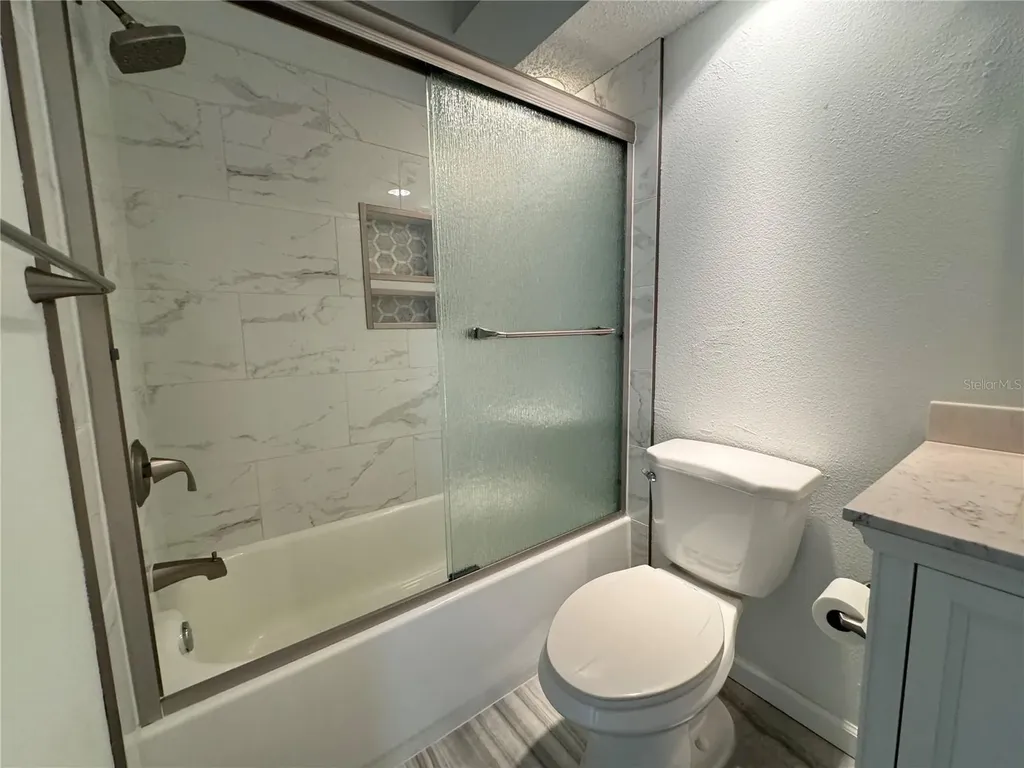 1005 Pelican Court Bradenton FL 34209