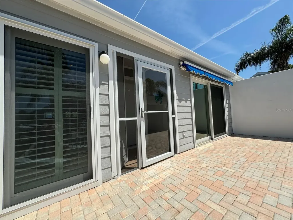 1005 Pelican Court Bradenton FL 34209