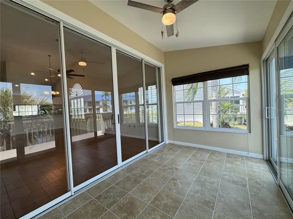 1005 Pelican Court Bradenton FL 34209