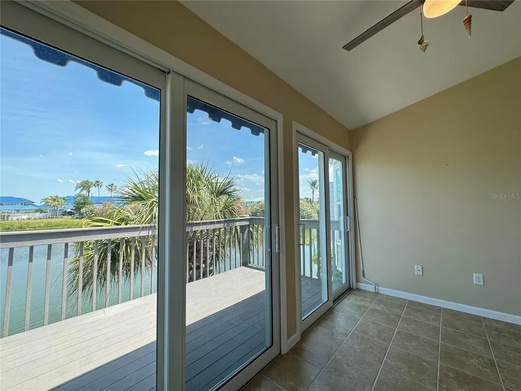 1005 Pelican Court Bradenton FL 34209