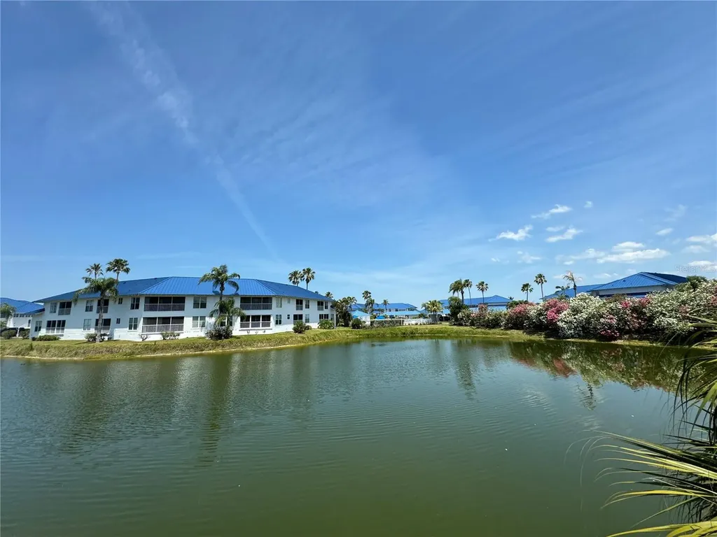 1005 Pelican Court Bradenton FL 34209