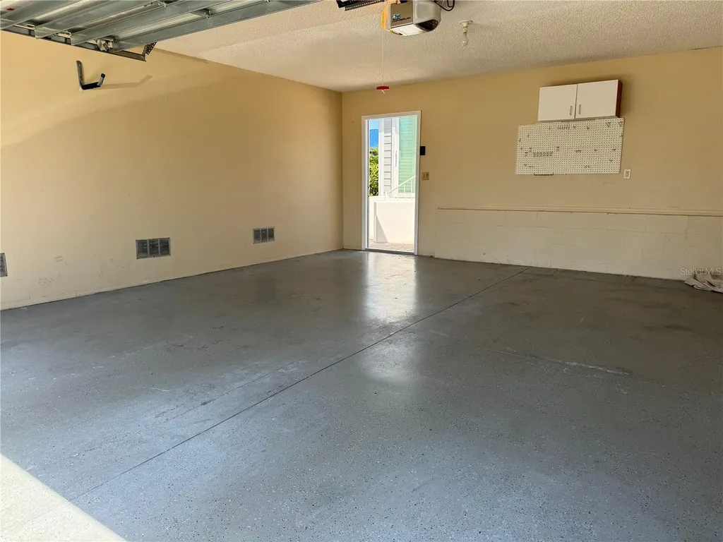 1005 Pelican Court Bradenton FL 34209