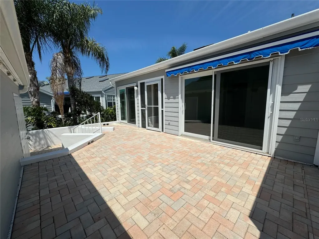 1005 Pelican Court Bradenton FL 34209