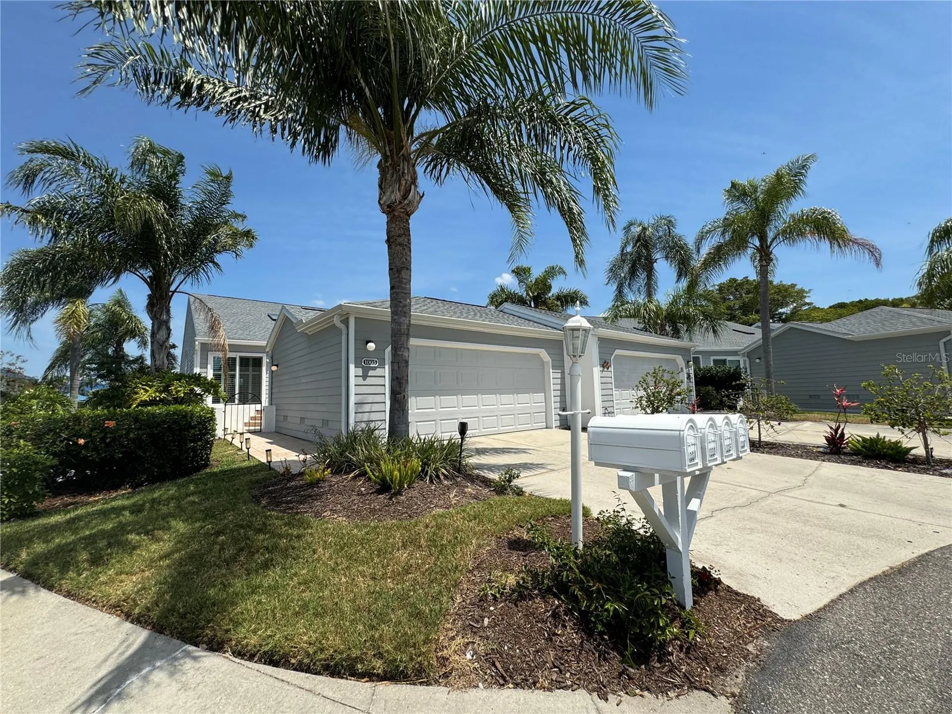 1005 Pelican Court Bradenton FL 34209