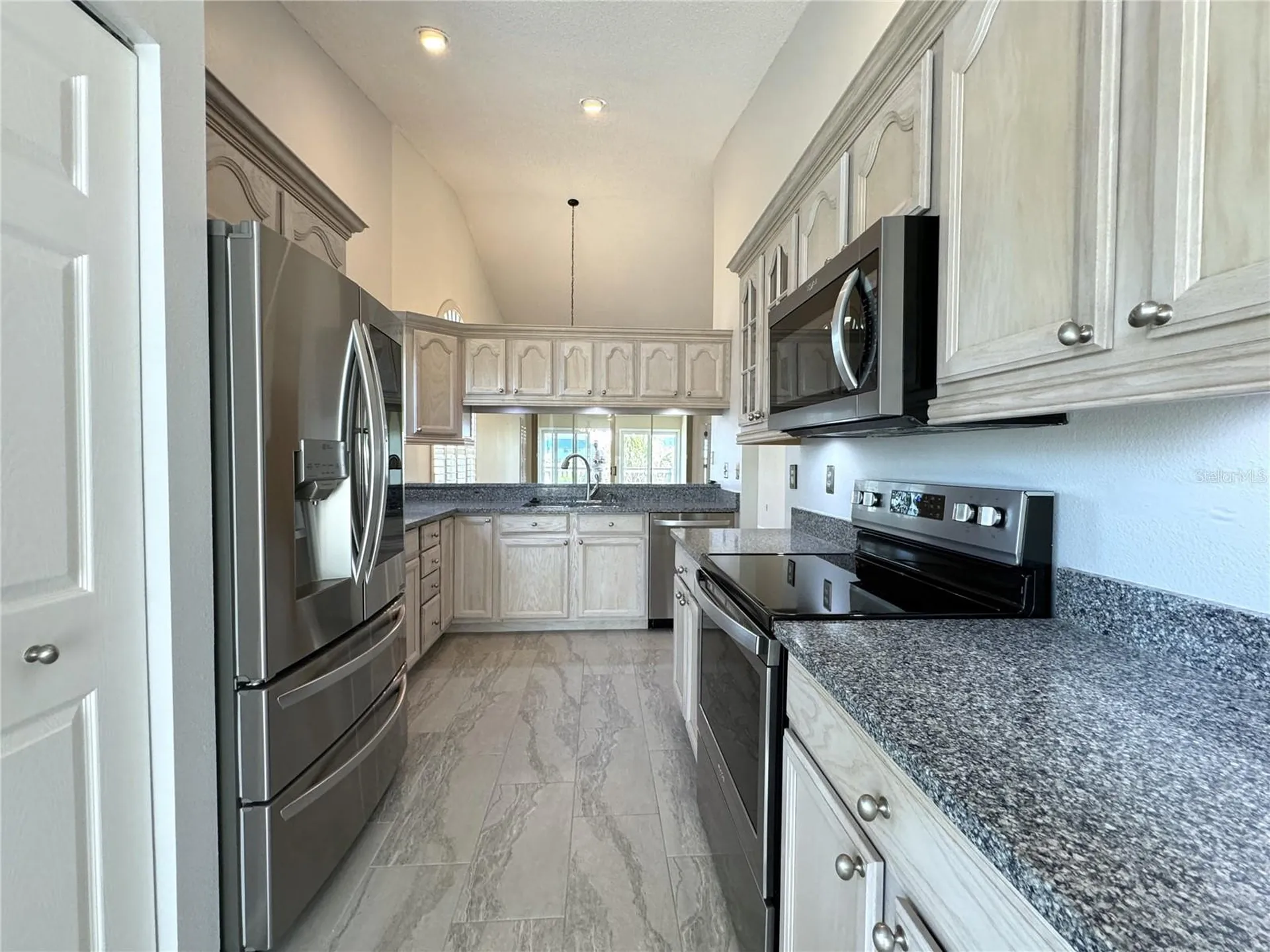 1005 Pelican Court Bradenton FL 34209