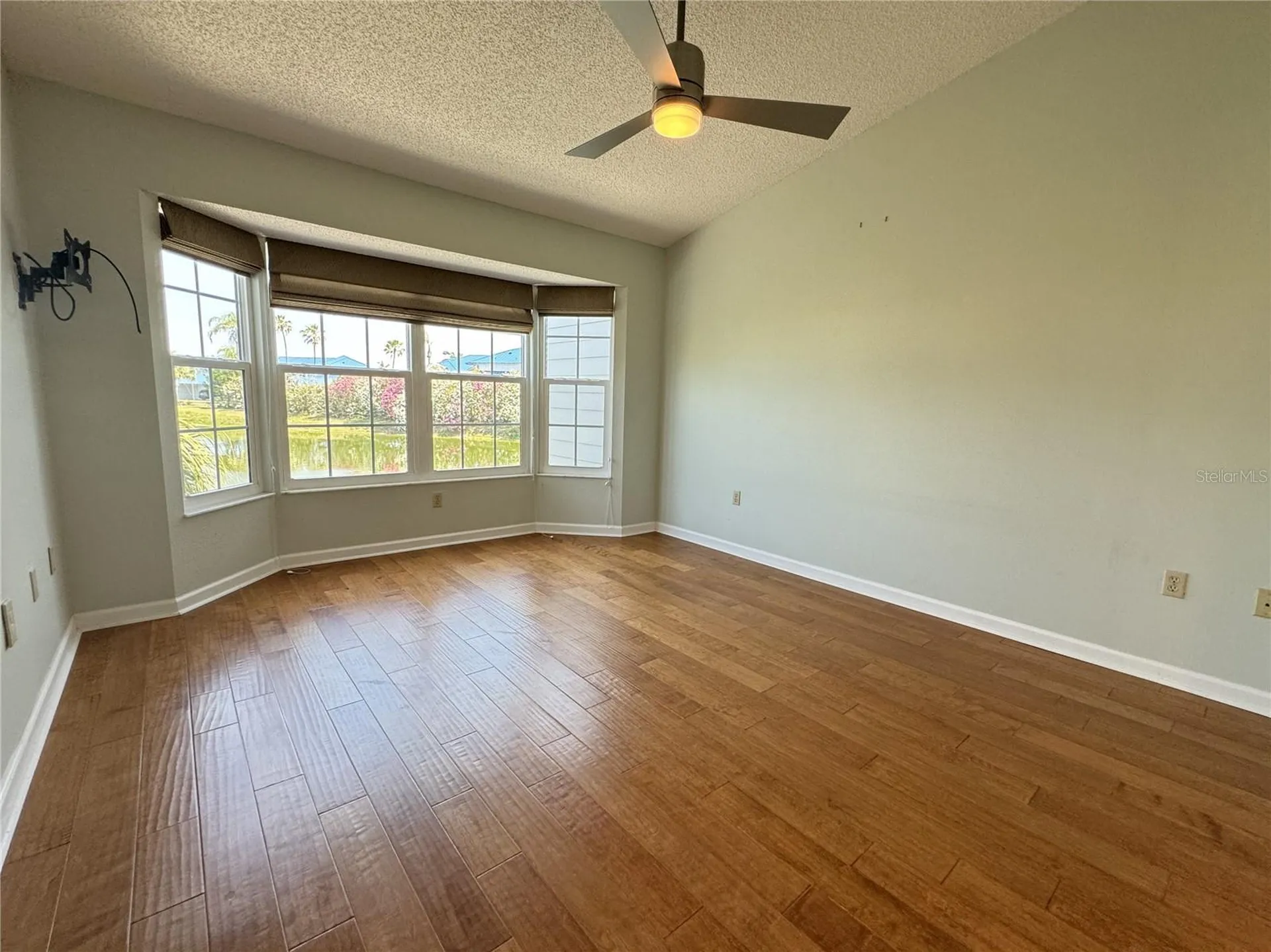1005 Pelican Court Bradenton FL 34209