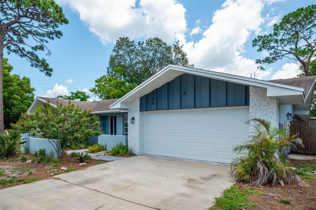 504 Bamboo Court Tarpon Springs FL 34689