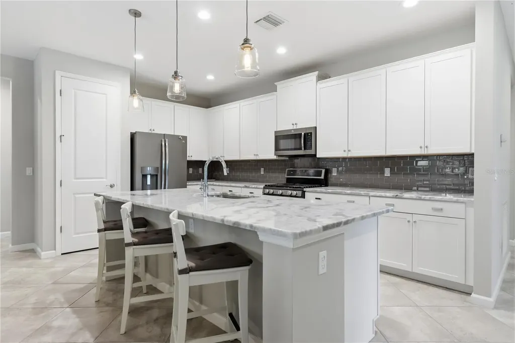 108 Suffolk Court Deland FL 32724