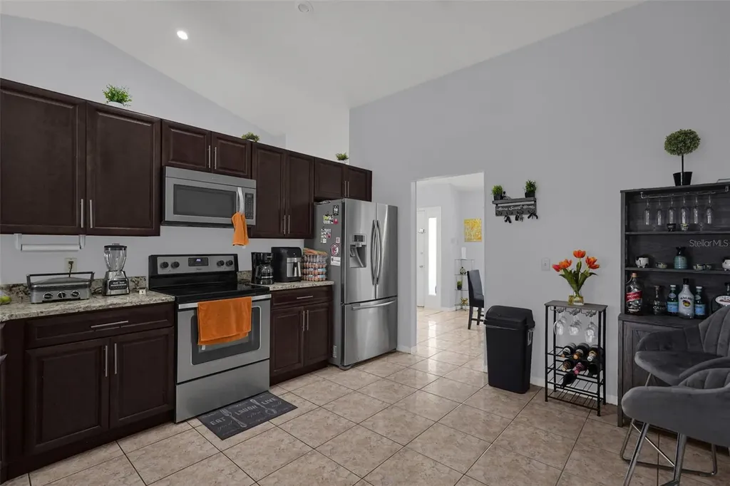 230 Lytton Circle Orlando FL 32824
