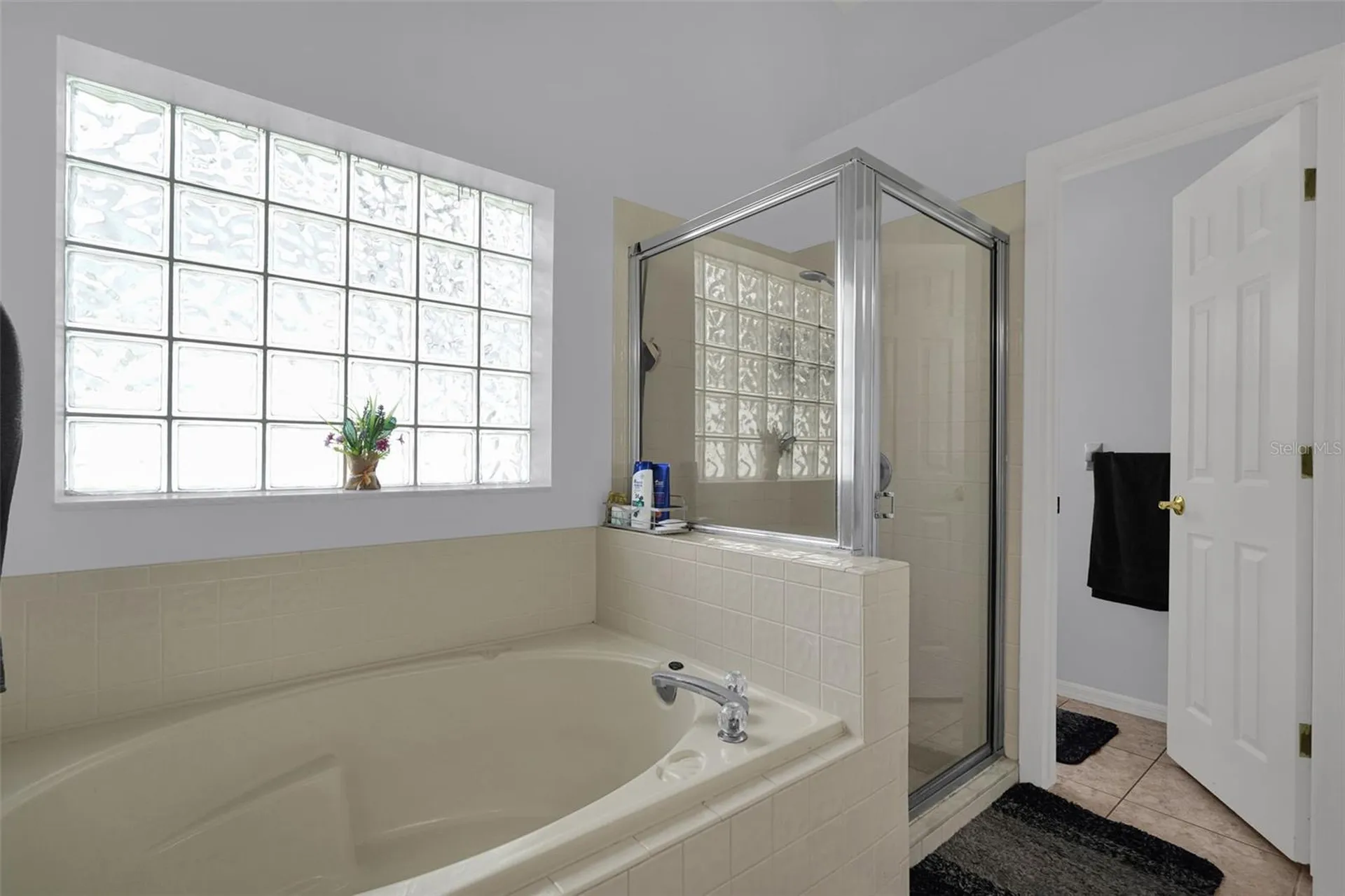 230 Lytton Circle Orlando FL 32824
