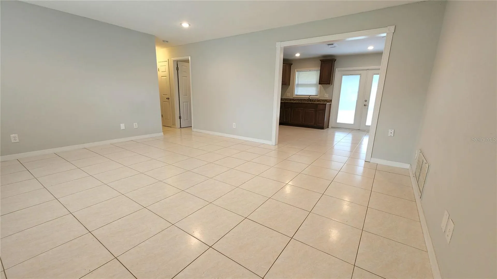 2834 State Road 590 Clearwater FL 33759